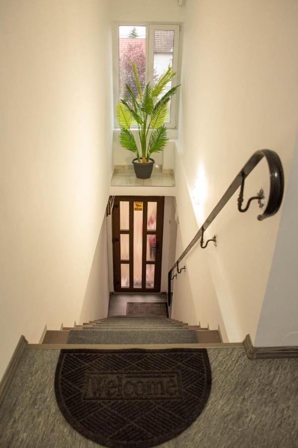 Green Apartments Oradea Eksteriør bilde