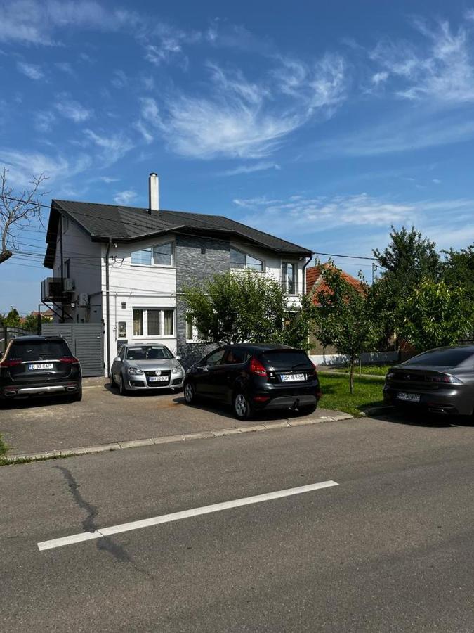 Green Apartments Oradea Eksteriør bilde